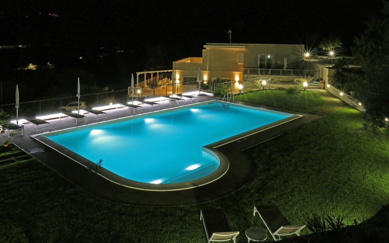 Sike Holiday Home Таорміна Екстер'єр фото